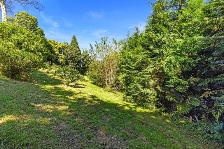 Photo of property in 27 Waikite Road, Welcome Bay, Tauranga, 3112