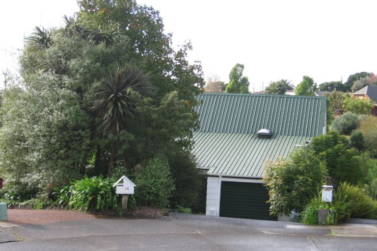 Photo of property in 1/14 Trident Place, Shelly Park, Auckland, 2014