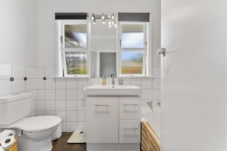 Photo of property in 19a Fairfield Road, Levin, 5510