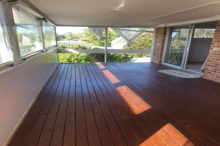 Photo of property in 11 Wairere Road, Torbay, Auckland, 0630