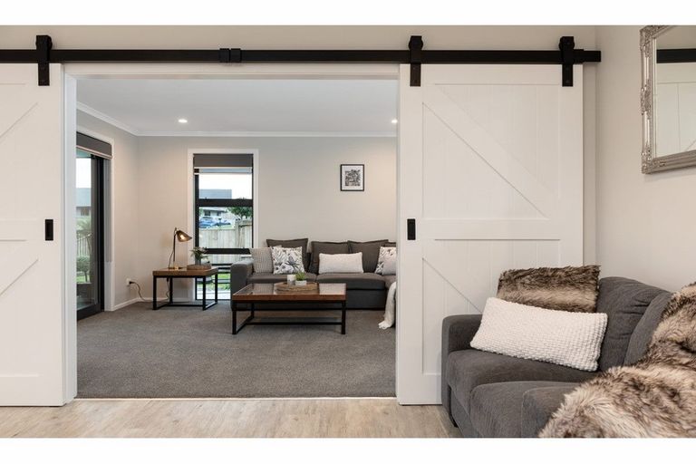 Photo of property in 2 Moira Close, Welcome Bay, Tauranga, 3175