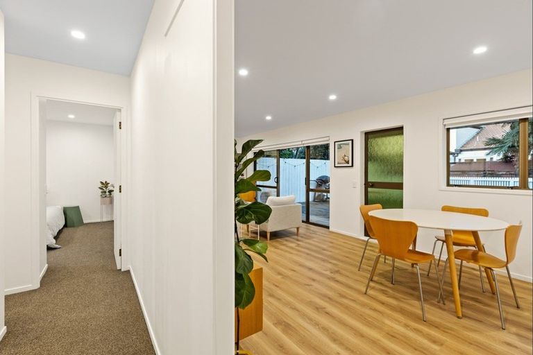 Photo of property in 3/4 Beach Road, Orewa, 0931