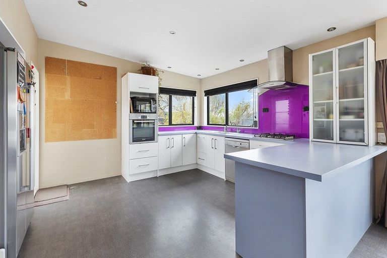 Photo of property in 24 Eskdale Road, Papakowhai, Porirua, 5024