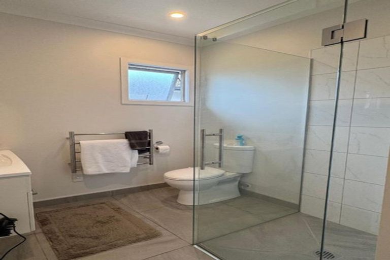 Photo of property in 10 Rakaia Way, Poraiti, Napier, 4112