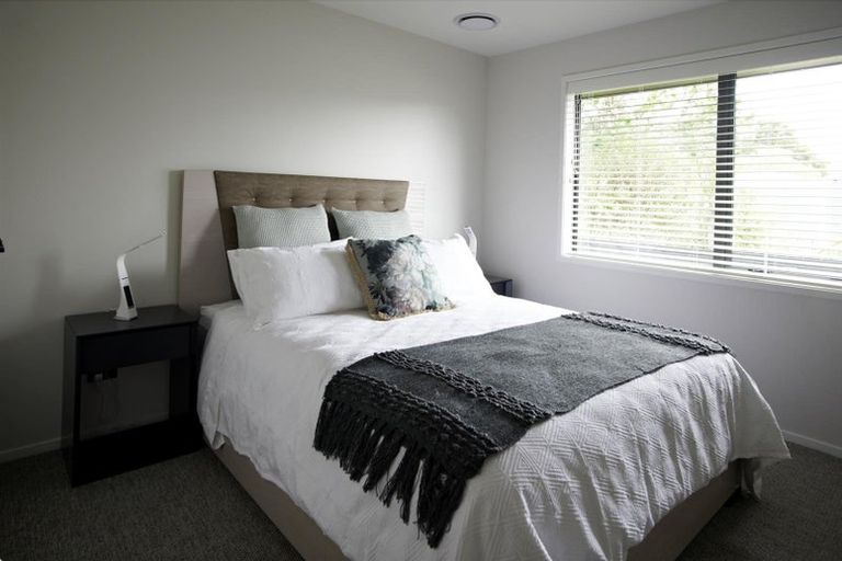 Photo of property in 65 Glenvar Ridge Road, Long Bay, Auckland, 0630