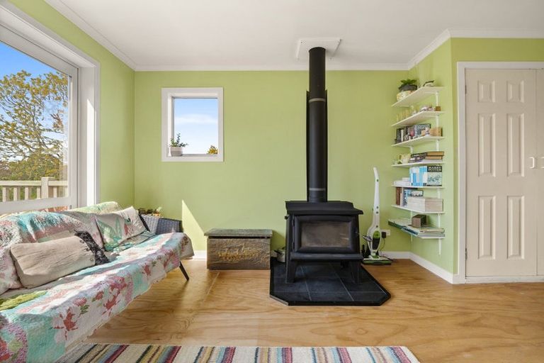 Photo of property in 10 Eglinton Road, The Glen, Dunedin, 9011