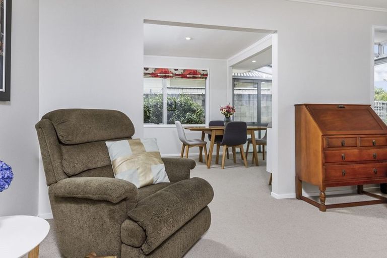 Photo of property in 80 Weatherly Road, Torbay, Auckland, 0630