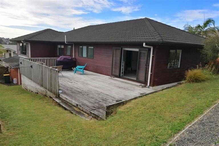 Photo of property in 21 Chadlington Avenue, Henderson, Auckland, 0612