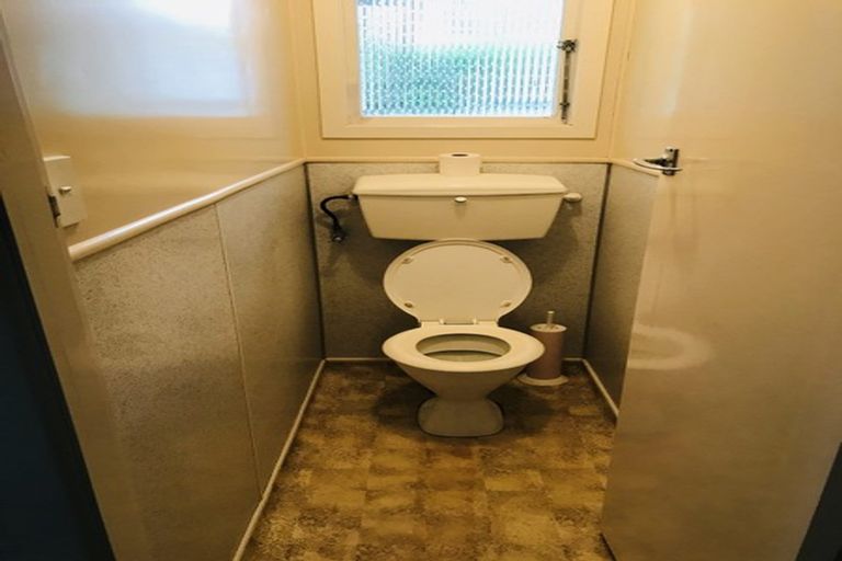 Photo of property in 42 Mcfarlane Street, Oakura, 4314