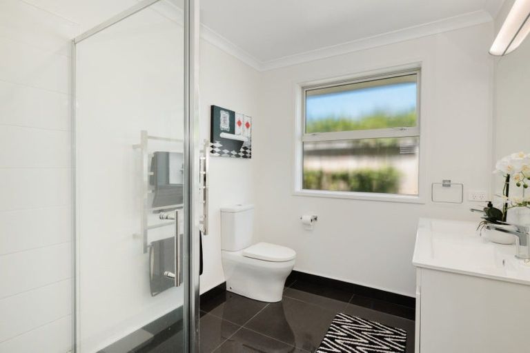 Photo of property in 93 Sandhurst Drive, Papamoa Beach, Papamoa, 3118