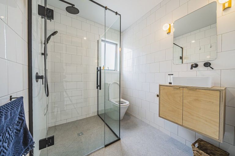 Photo of property in 22b Saint Ives Grove, Whalers Gate, New Plymouth, 4310