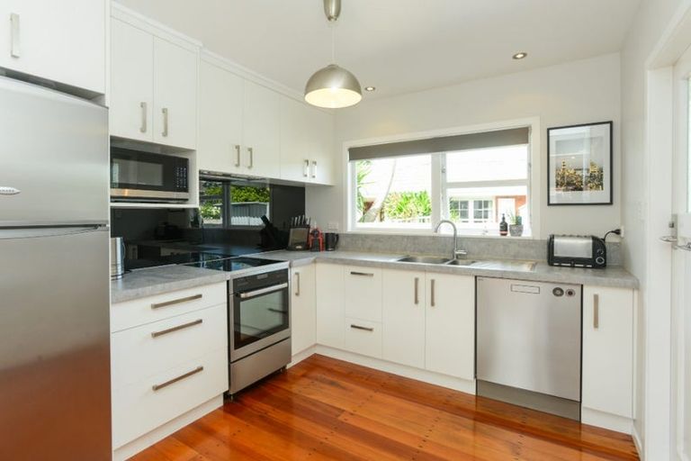 Photo of property in 1 Holyrood Street, Taradale, Napier, 4112