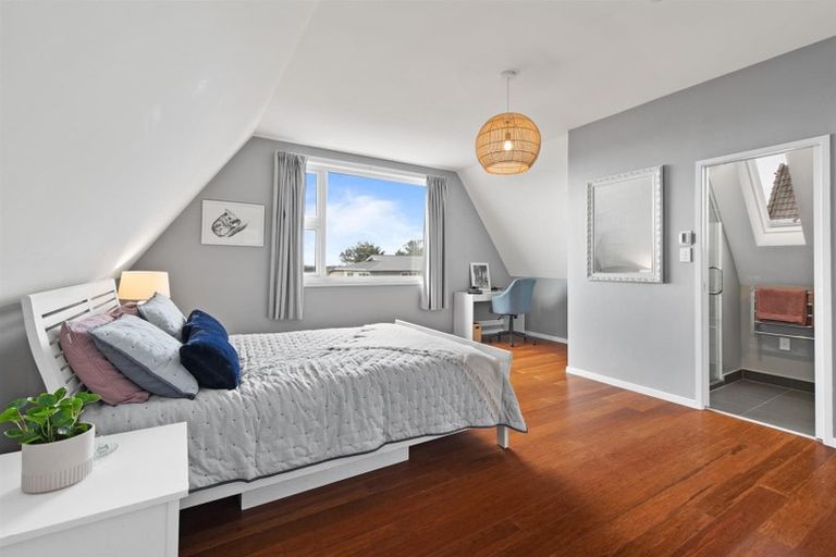 Photo of property in 2/3 County Road, Torbay, Auckland, 0630