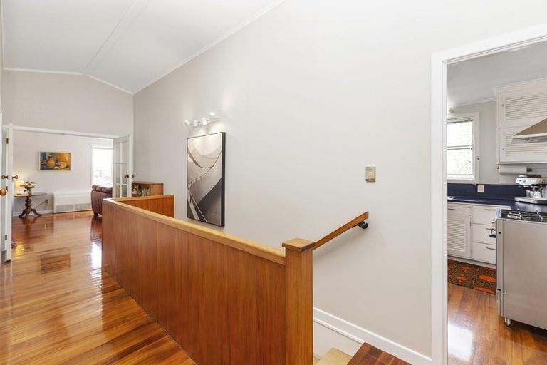 Photo of property in 2 Merchant Avenue, Te Atatu South, Auckland, 0610