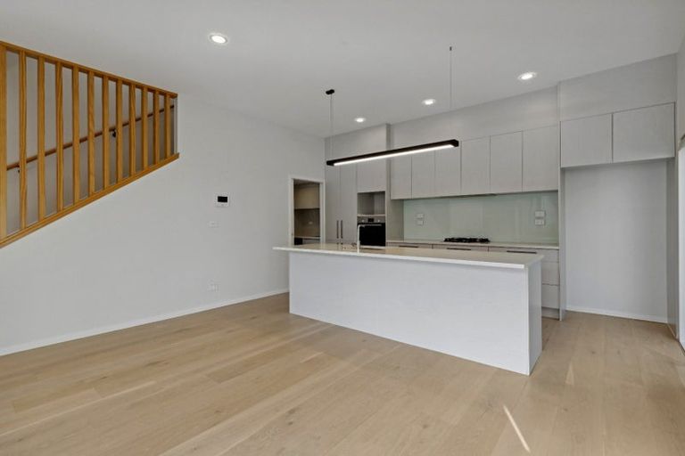 Photo of property in 8 Matau Way, Hauraki, Auckland, 0622