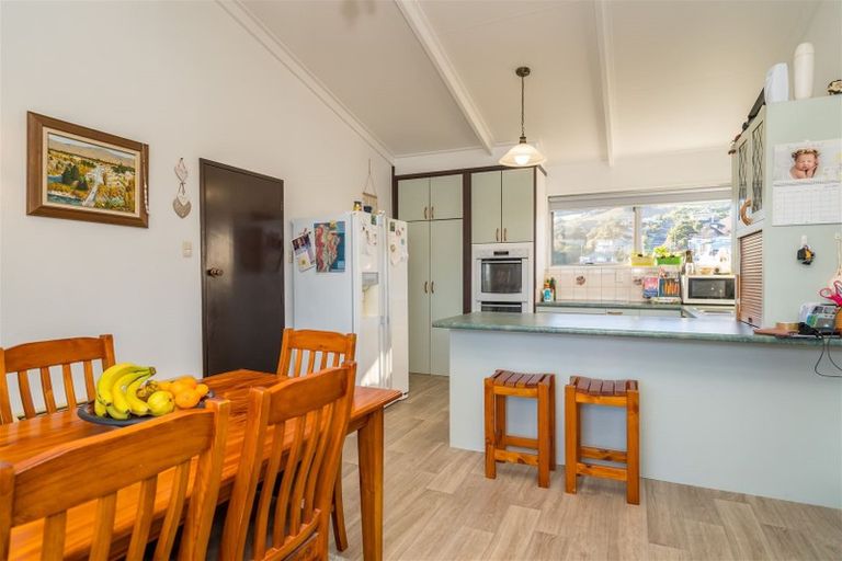 Photo of property in 11 Kellas Street, Macandrew Bay, Dunedin, 9014