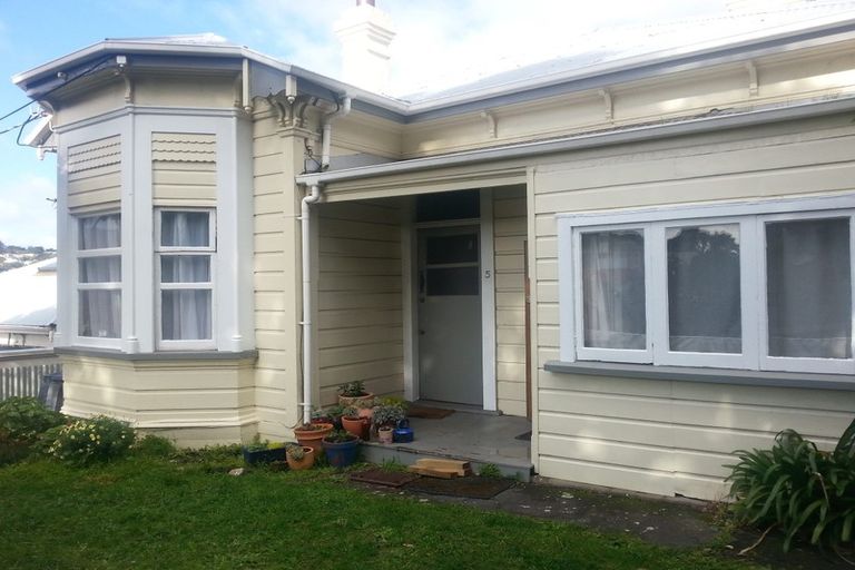 Photo of property in 5a Nikau Street, New Lynn, Auckland, 0600