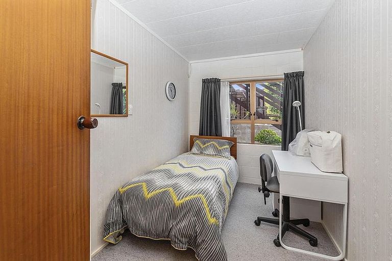 Photo of property in 133 Tiroroa Avenue, Te Atatu South, Auckland, 0610