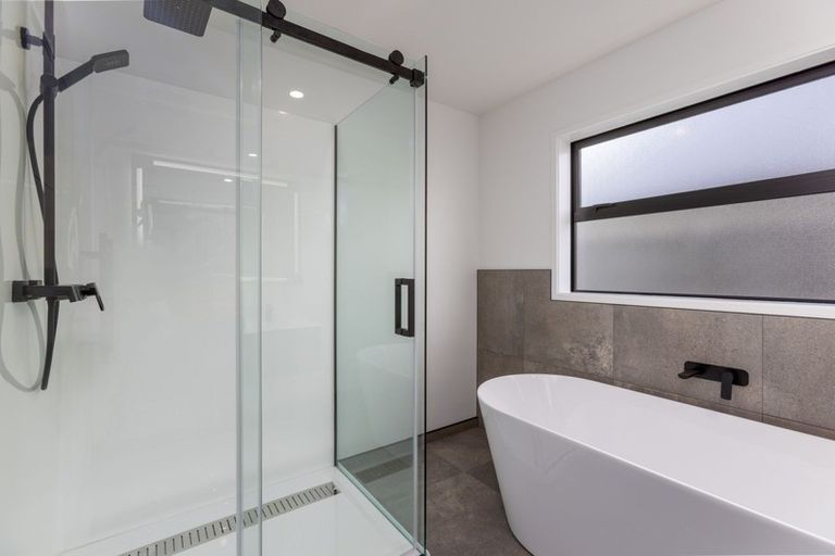 Photo of property in 28 Angus Place, Rangiora, 7400