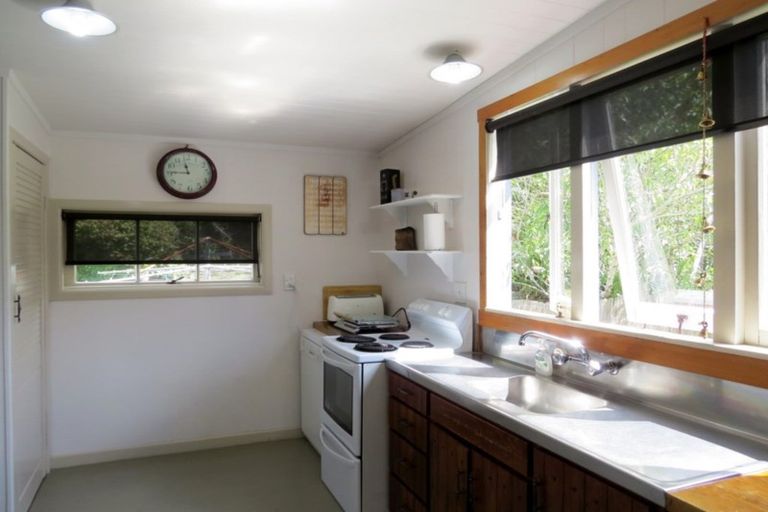 Photo of property in 229 Hauraki Road, Coromandel, 3506