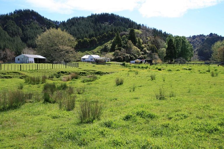 Photo of property in 27 Tupoki Road, Uruti, Urenui, 4378