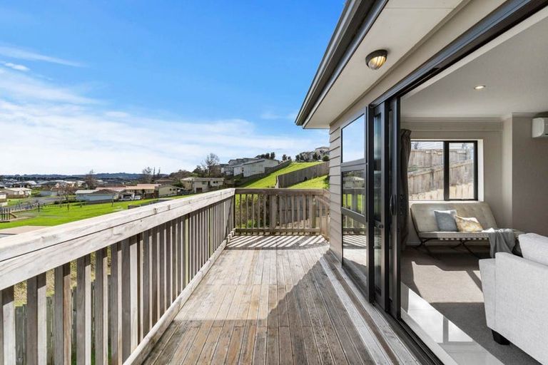 Photo of property in 173 Keri Vista Rise, Papakura, 2110
