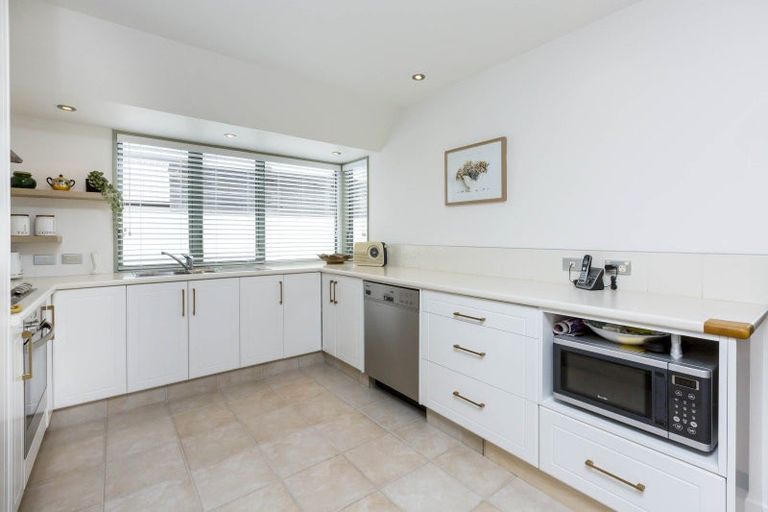 Photo of property in 2a Vernon Grove, Brown Owl, Upper Hutt, 5018