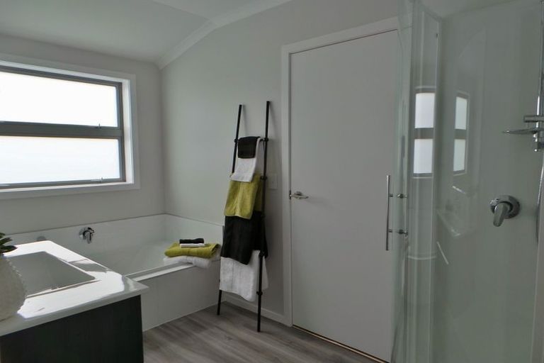 Photo of property in 11a Saxton Street, Levin, 5510