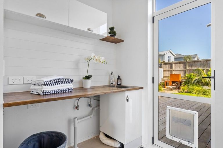 Photo of property in 4 Tyler Davies Drive, Red Beach, 0932