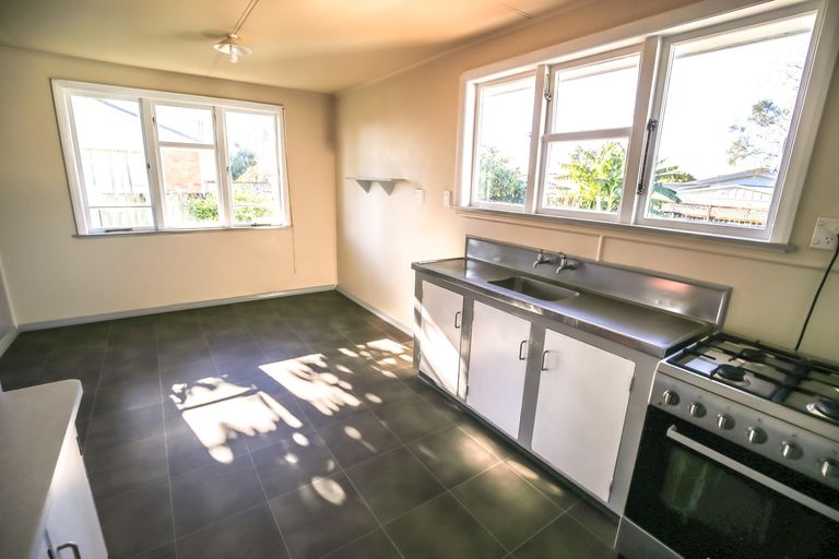 Photo of property in 10 Robert Grigg Place, Hamilton East, Hamilton, 3216