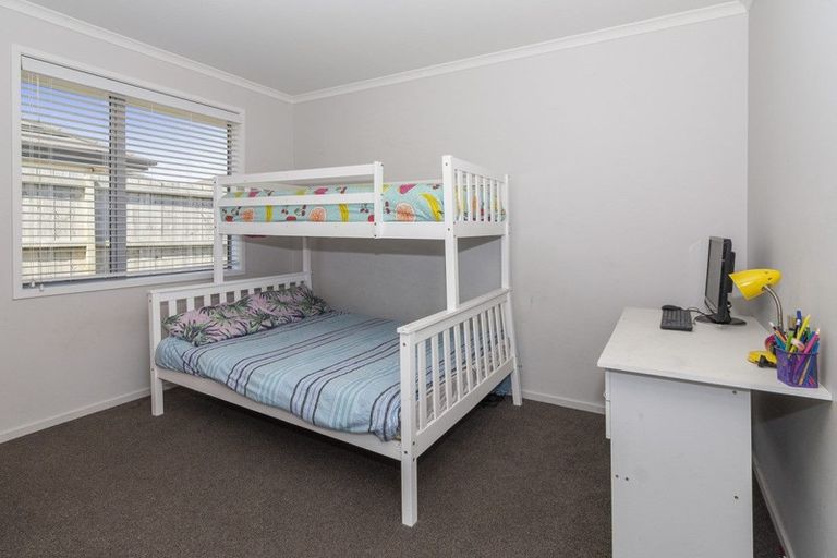 Photo of property in 6 Waipokapu Place, Opaheke, Papakura, 2113