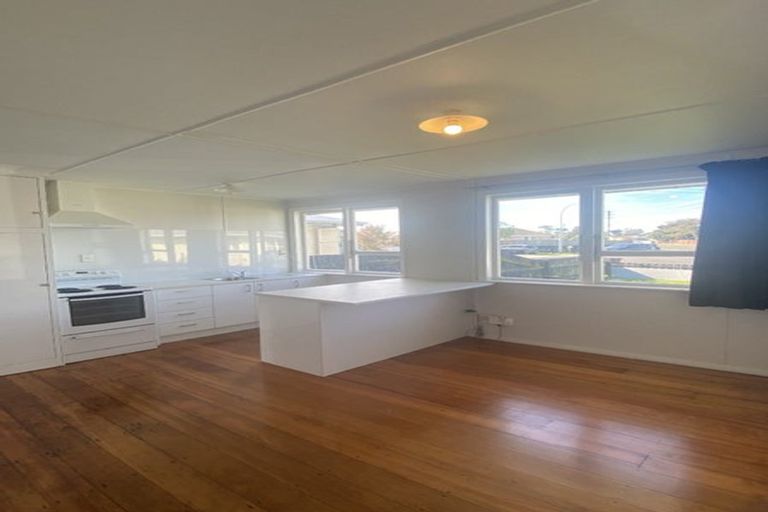 Photo of property in 419-421 Kotuku Street, Camberley, Hastings, 4120