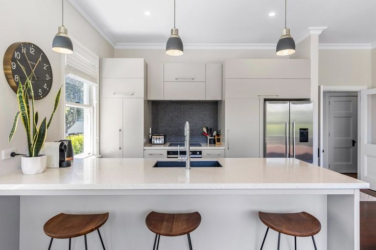 Photo of property in 58 Princes Street, Northcote Point, Auckland, 0627