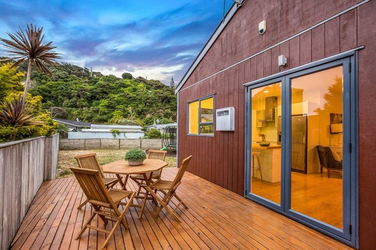 Photo of property in 53 Cluny Road, Plimmerton, Porirua, 5026
