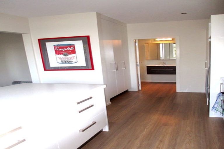 Photo of property in 1a Apuka Street, Brooklyn, Wellington, 6021