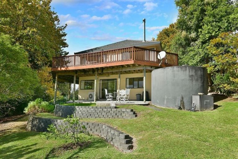 Photo of property in 32 D'oyly Drive, Stanmore Bay, Whangaparaoa, 0932