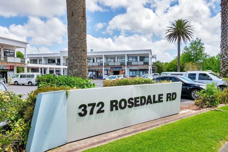 Photo of property in 5/372 Rosedale Road, Rosedale, Auckland, 0632
