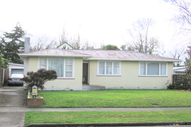 Photo of property in 25 Ruamahanga Crescent, Terrace End, Palmerston North, 4410
