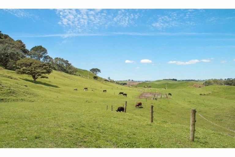 Photo of property in 34 Cemetery Road, Pollok, 2684