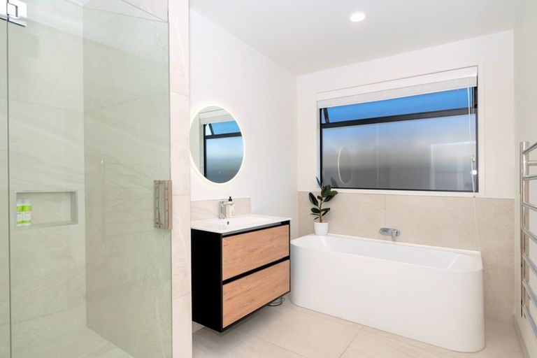 Photo of property in 4 Karearea Drive, Coastlands, Whakatane, 3120