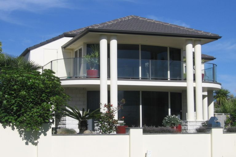 Photo of property in 2 Gordon Road, Mount Maunganui, 3116