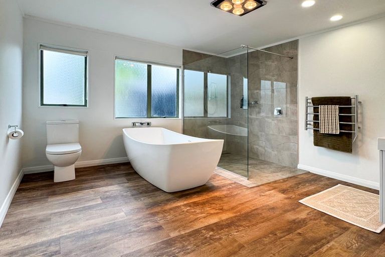 Photo of property in 36 Silverwood Lane, Leamington, Cambridge, 3495