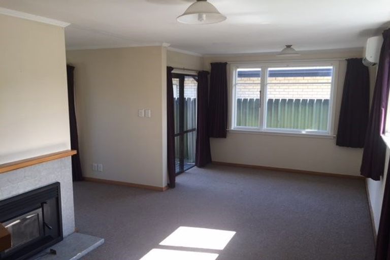 Photo of property in 1 Dunedin Street, Redwood, Christchurch, 8051