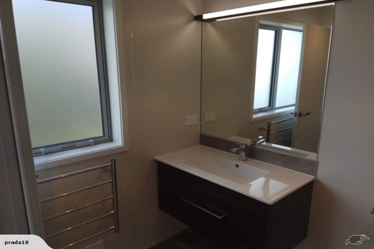 Photo of property in 10 Ridgeview Close, Red Beach, 0932