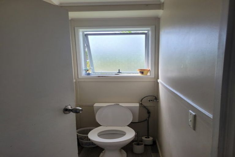 Photo of property in 6 Karina Place, Glen Eden, Auckland, 0602