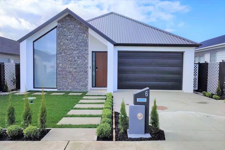 Photo of property in 6 Jane Maree Road, Kumeu, 0810