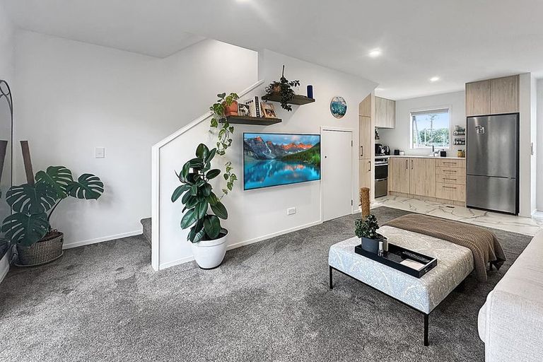 Photo of property in 13/21 Titoki Street, Te Atatu Peninsula, Auckland, 0610