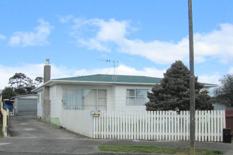 Photo of property in 53 Strathmore Avenue, Levin, 5510