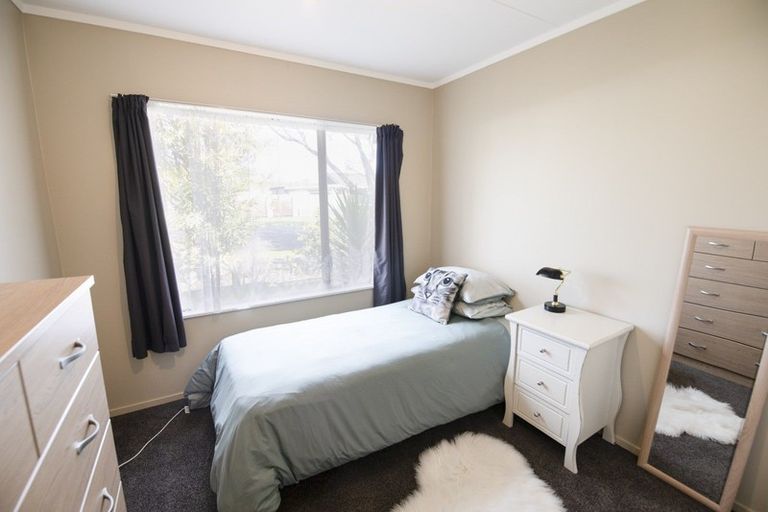 Photo of property in 52 Spriggs Crescent, Greenmeadows, Napier, 4112