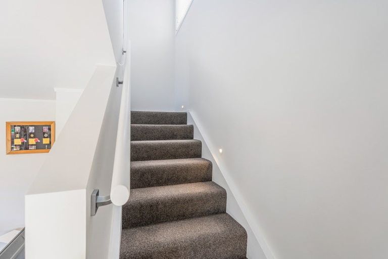 Photo of property in 24 Wells Place, Whitianga, 3510